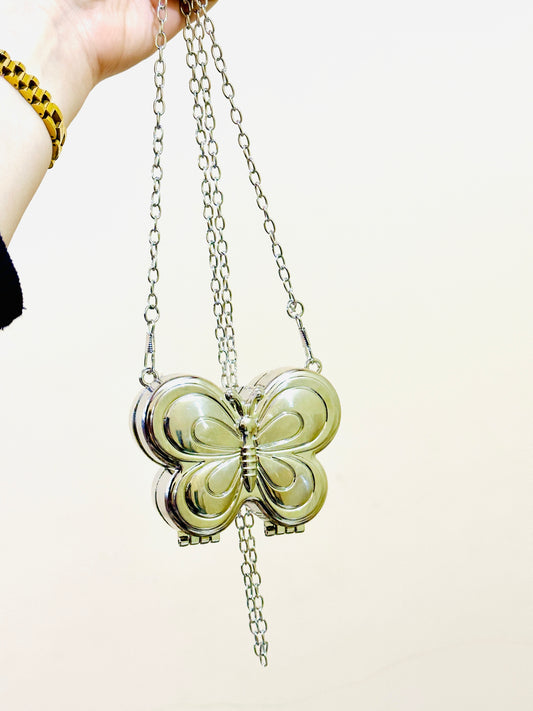 Butterfly metalic clutch