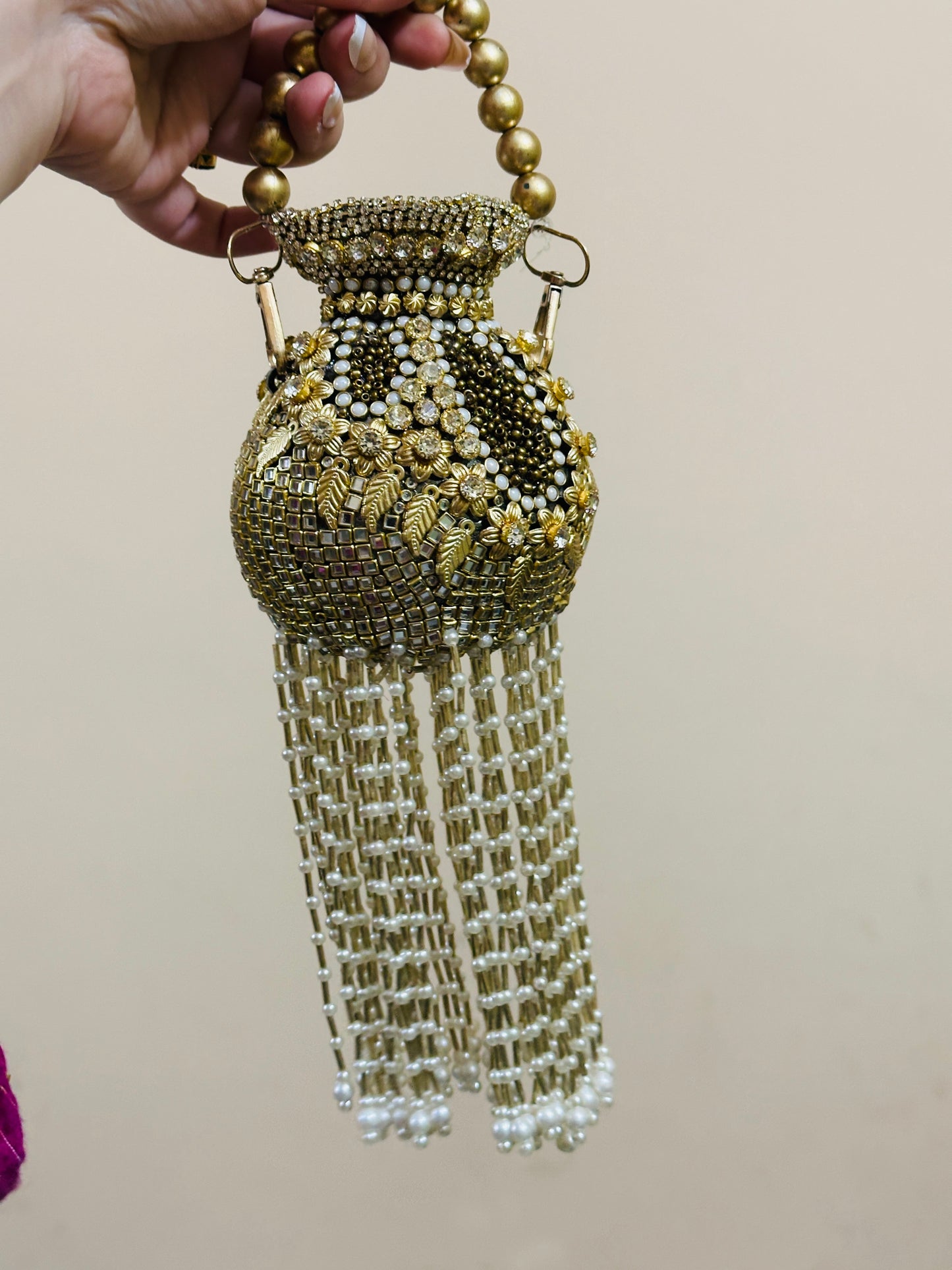POTLI CLUTCH