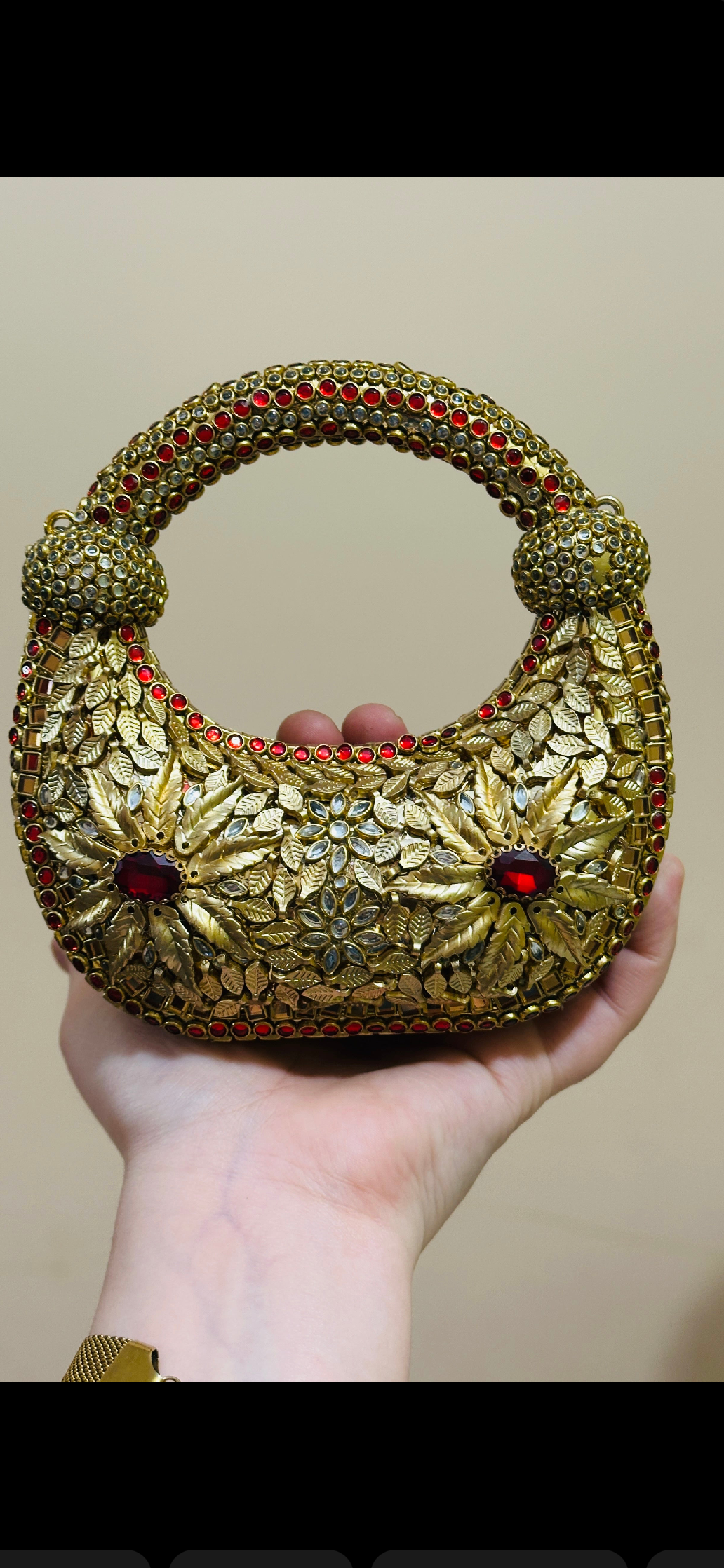 Kundan clutch