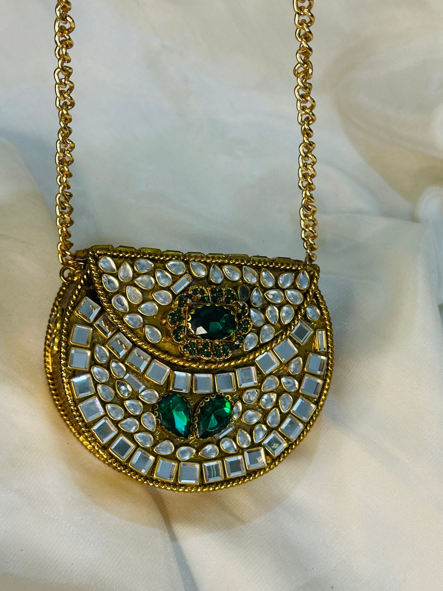 GREEN MINI CLASSIC CLUTCH