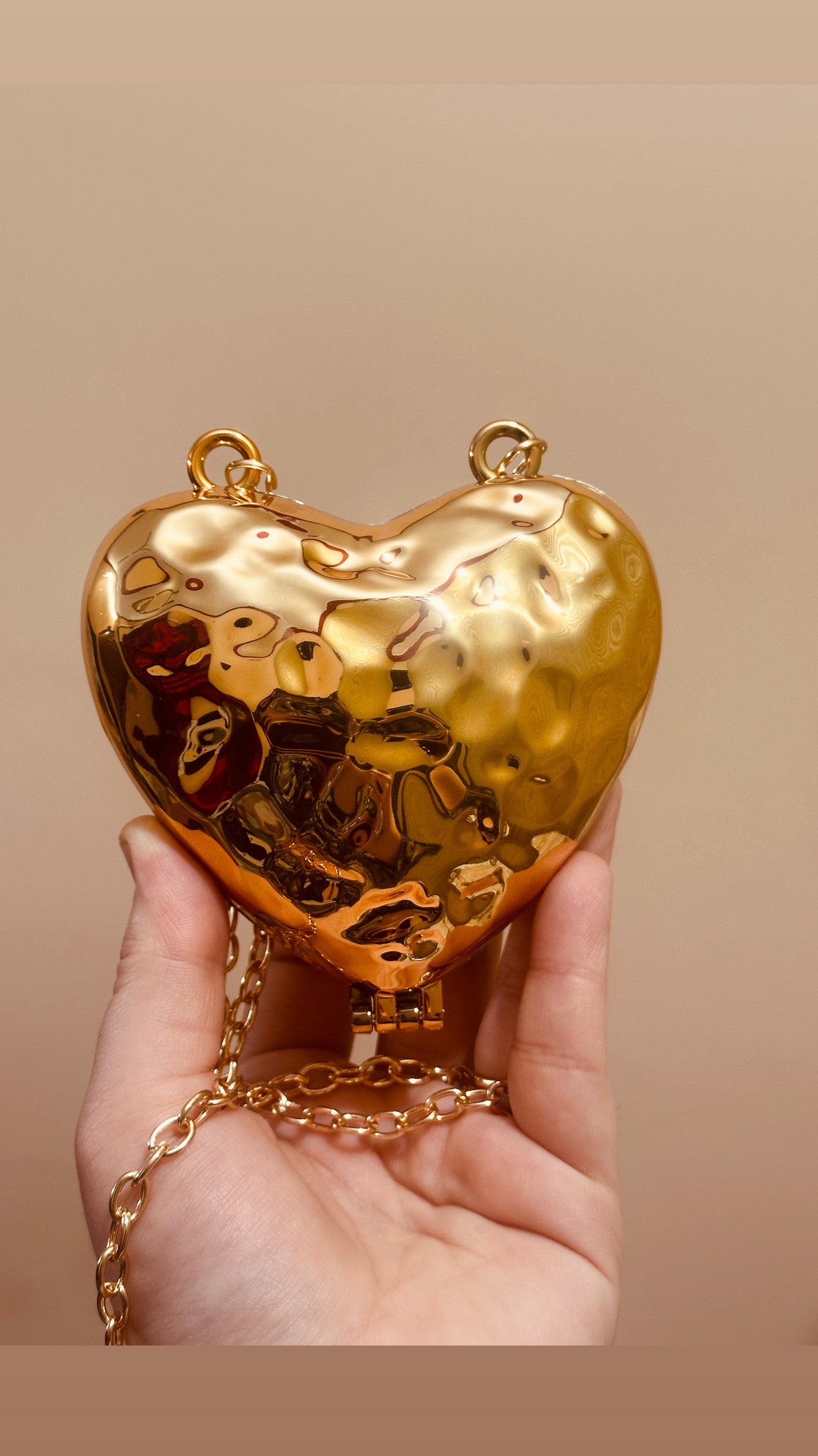Heart golden clutch marbal